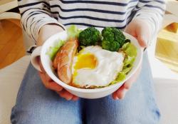 Bát ăn cho bé có quai Kokubo Meal Bowl Ø15cm - Màu trắng_4